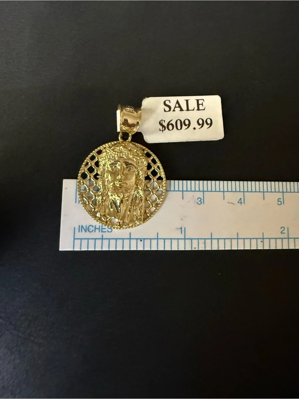 10K yellow gold Jesus pendant ￼
